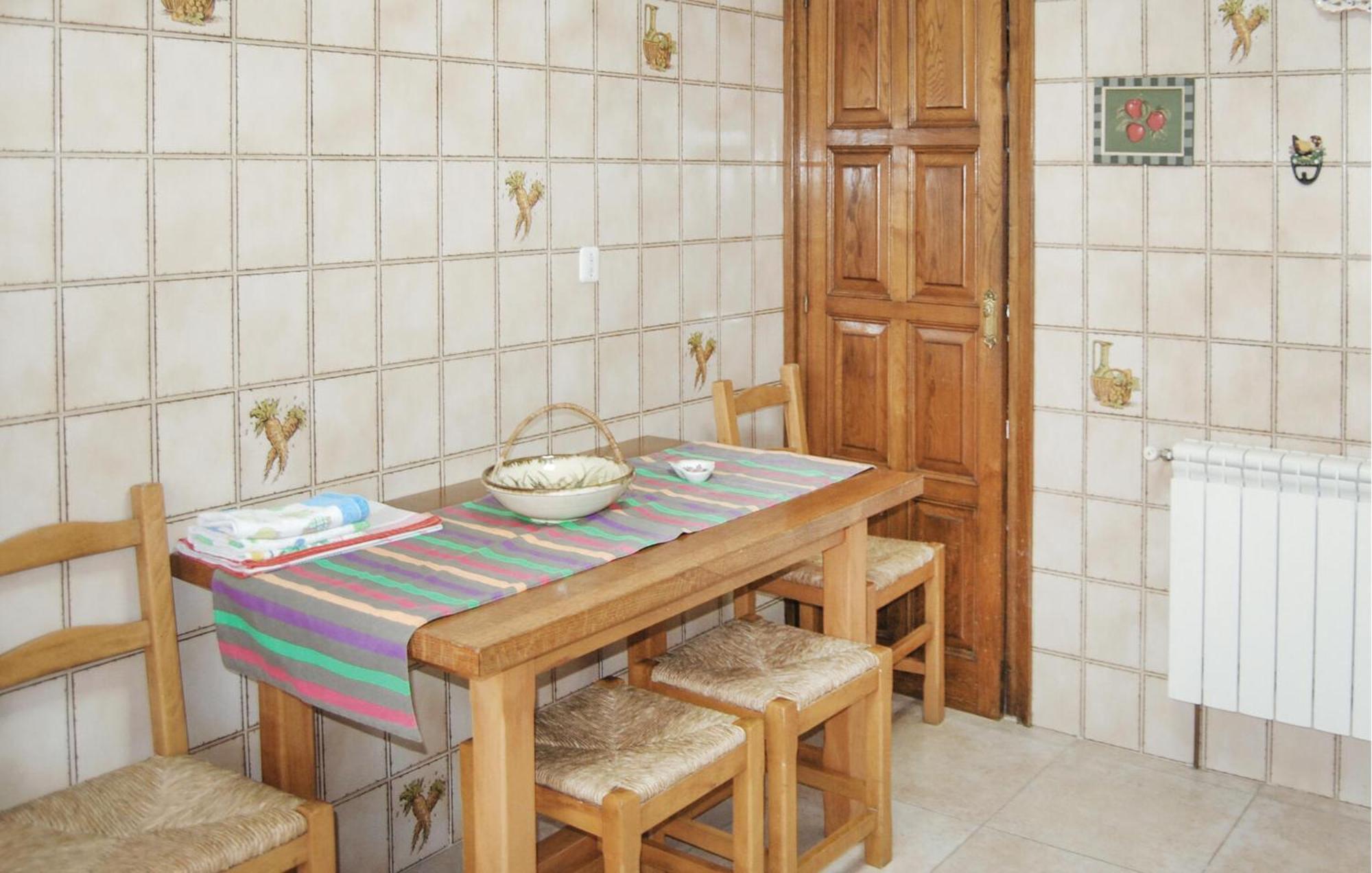 Gorgeous Home In Pilona With Kitchen La Pinera المظهر الخارجي الصورة